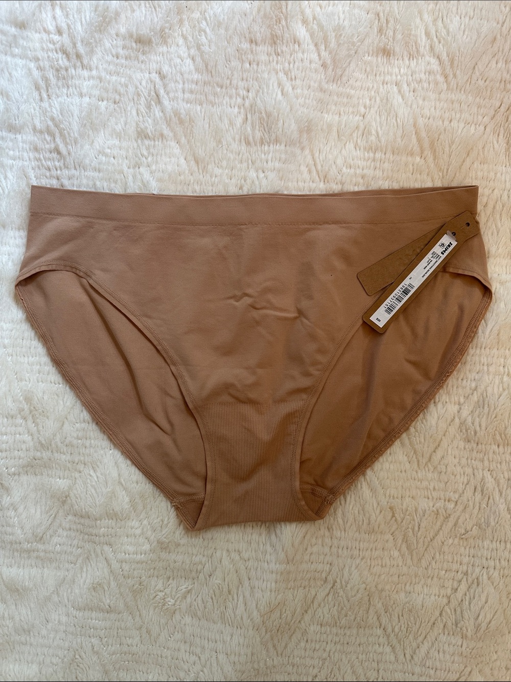 SKIMS Soft Smoothing Seamless Brief — Clay Nude